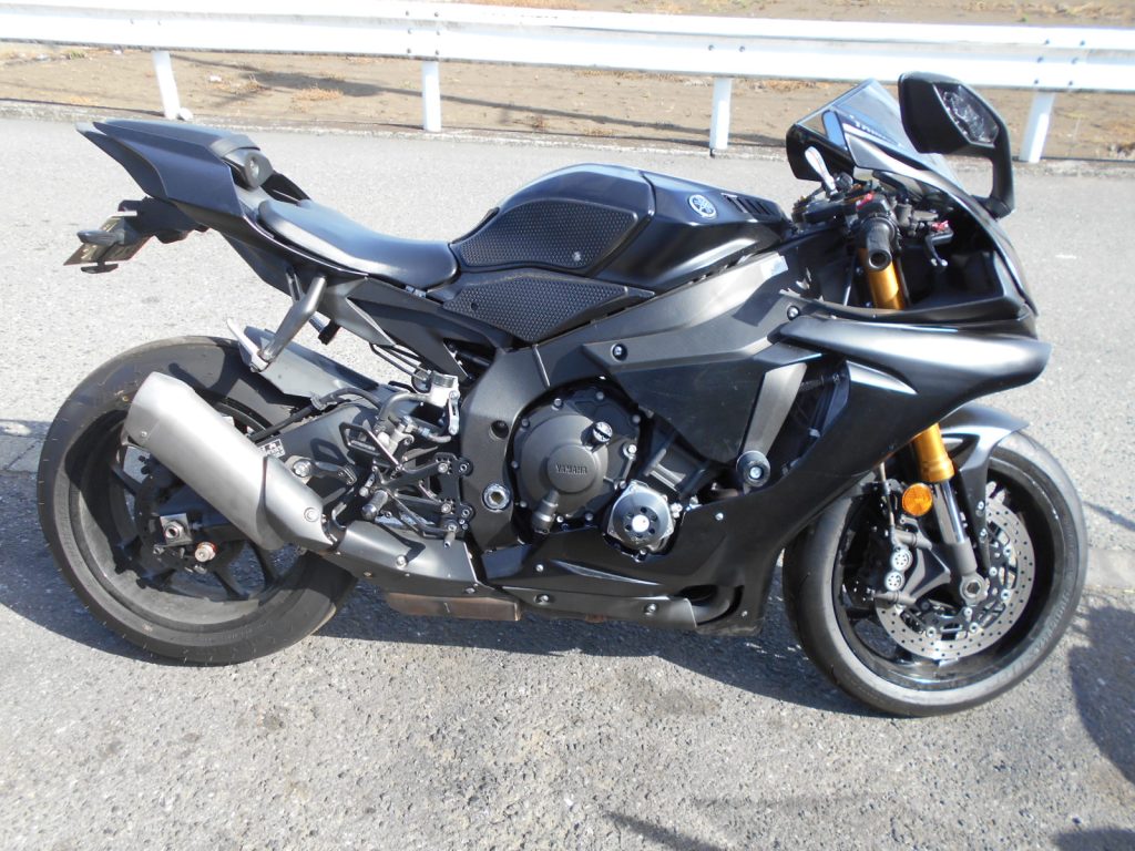 YZF-R1